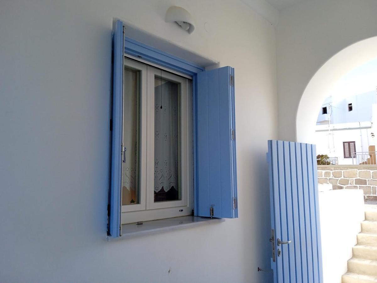 Stilvi Milos Plaka  Exteriör bild