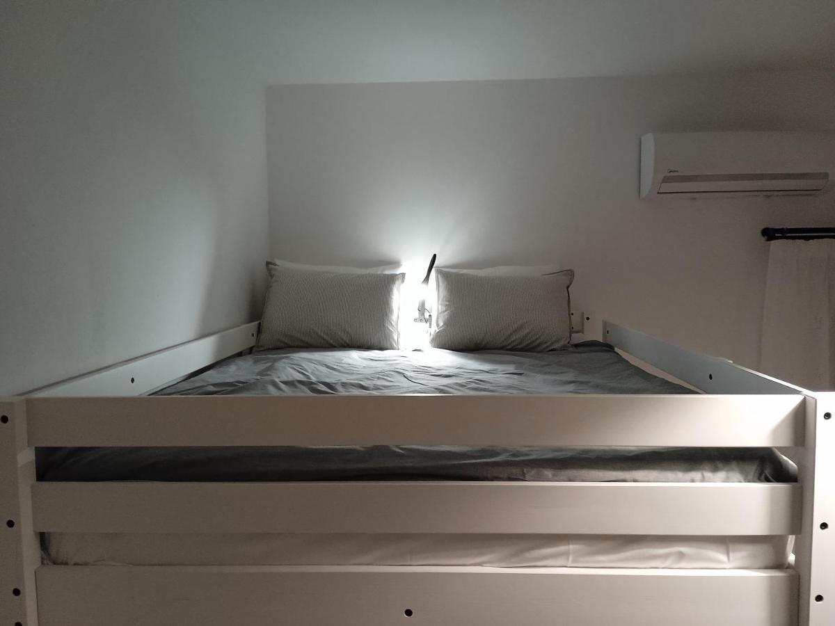 Stilvi Milos Plaka  Exteriör bild