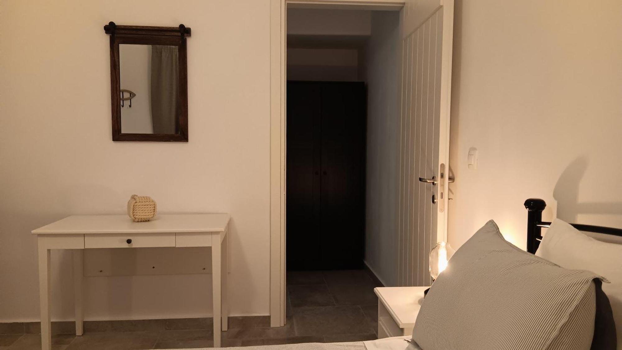 Stilvi Milos Plaka  Exteriör bild